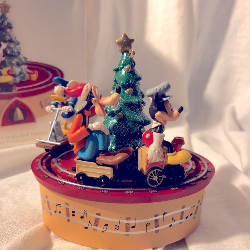 Hallmark Keepsake Mickey’s Jingle Bell Express